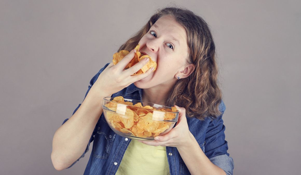 Los alimentos crujientes nos hacen comer más