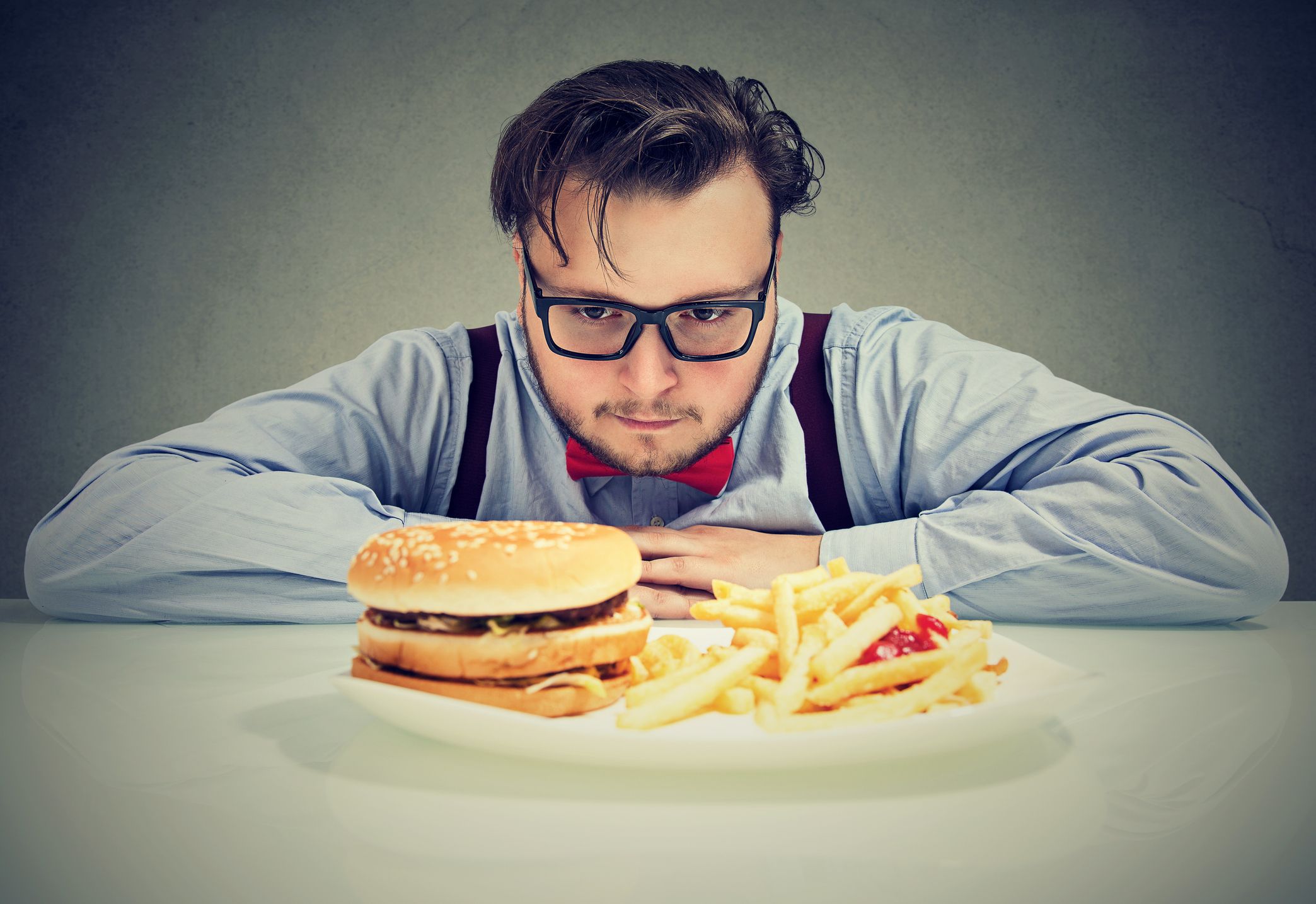 ¿Puede convertirse la comida rica en grasas en una droga para tu cerebro?