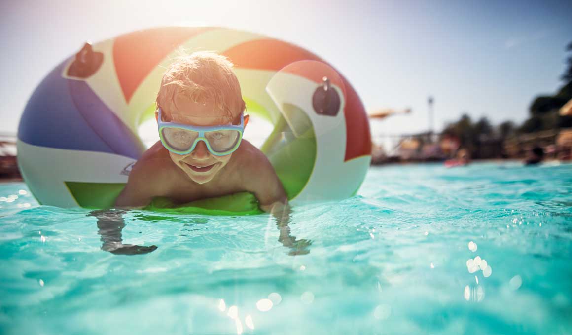 ¿Es seguro el flotador, el chaleco o los manguitos de tu hijo?