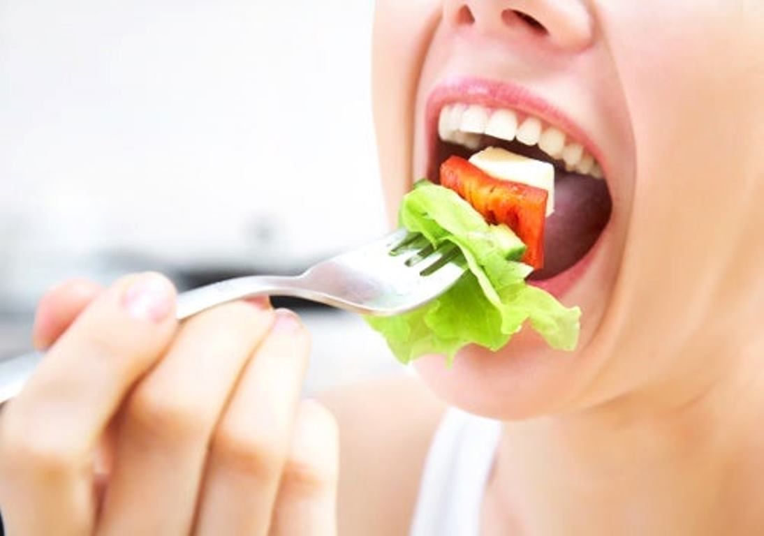 El truco para adelgazar: masticar 25 veces por bocado