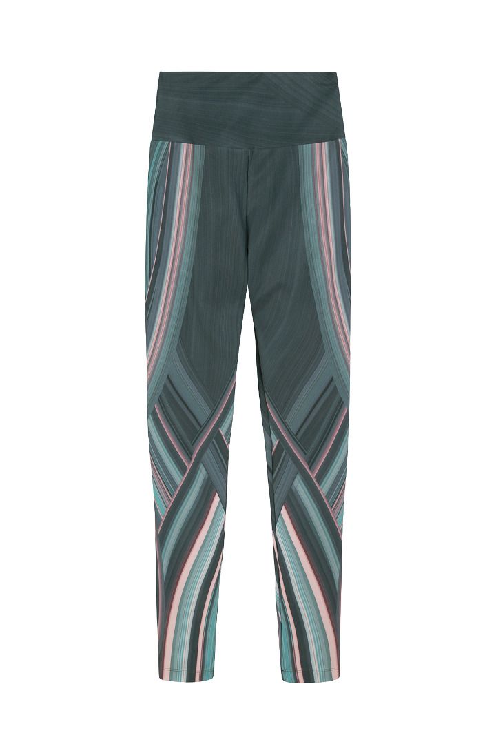 La nueva colección Oysho_Sport para el deporte al aire libre