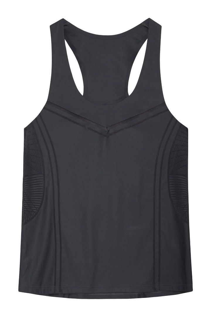 La nueva colección Oysho_Sport para el deporte al aire libre
