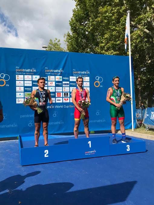 El paratriatlón español se da cita en Banyoles