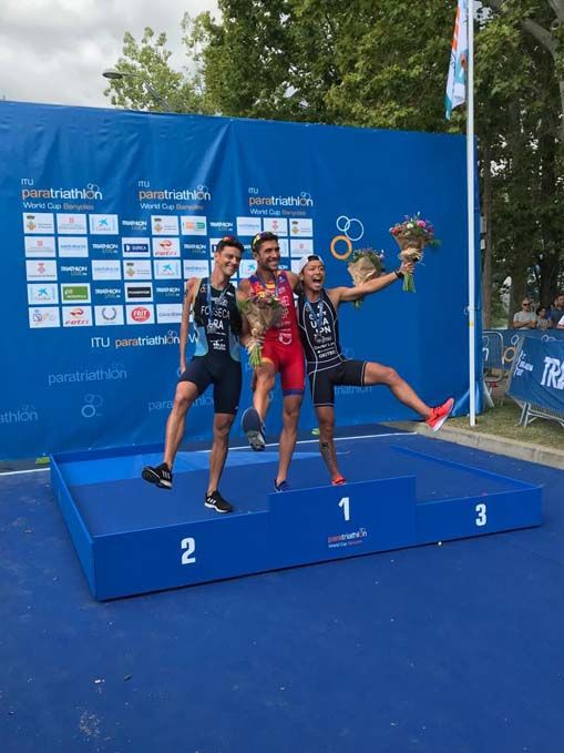 El paratriatlón español se da cita en Banyoles