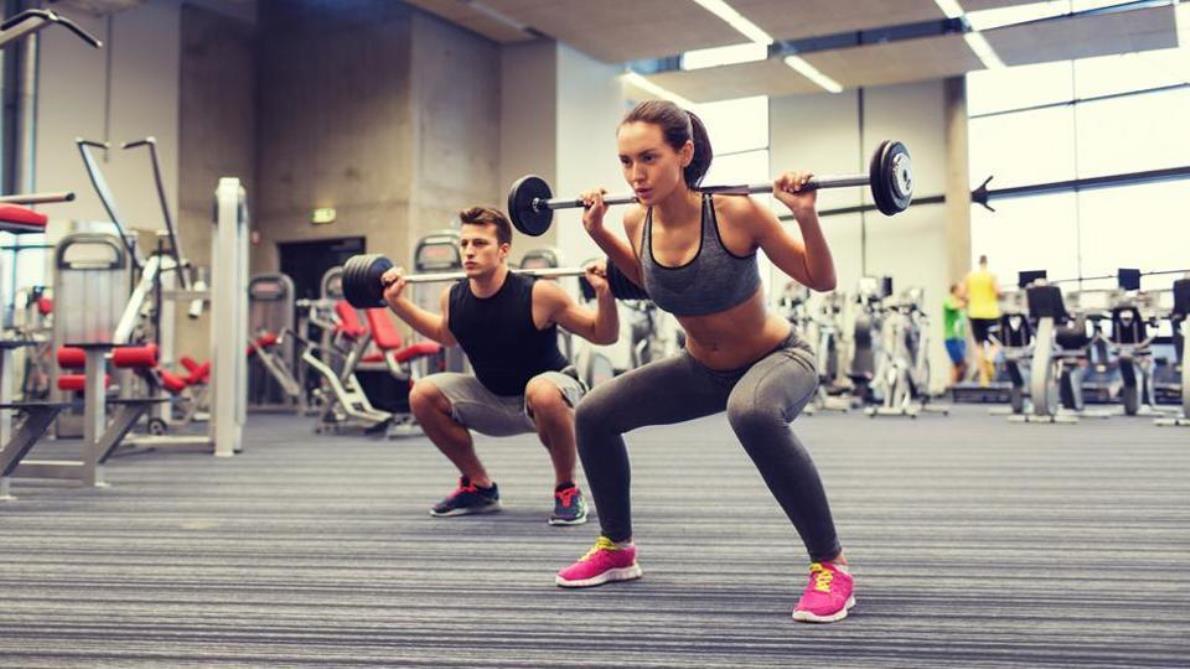 ¿Qué debo desayunar si entreno a primera hora en el gimnasio?