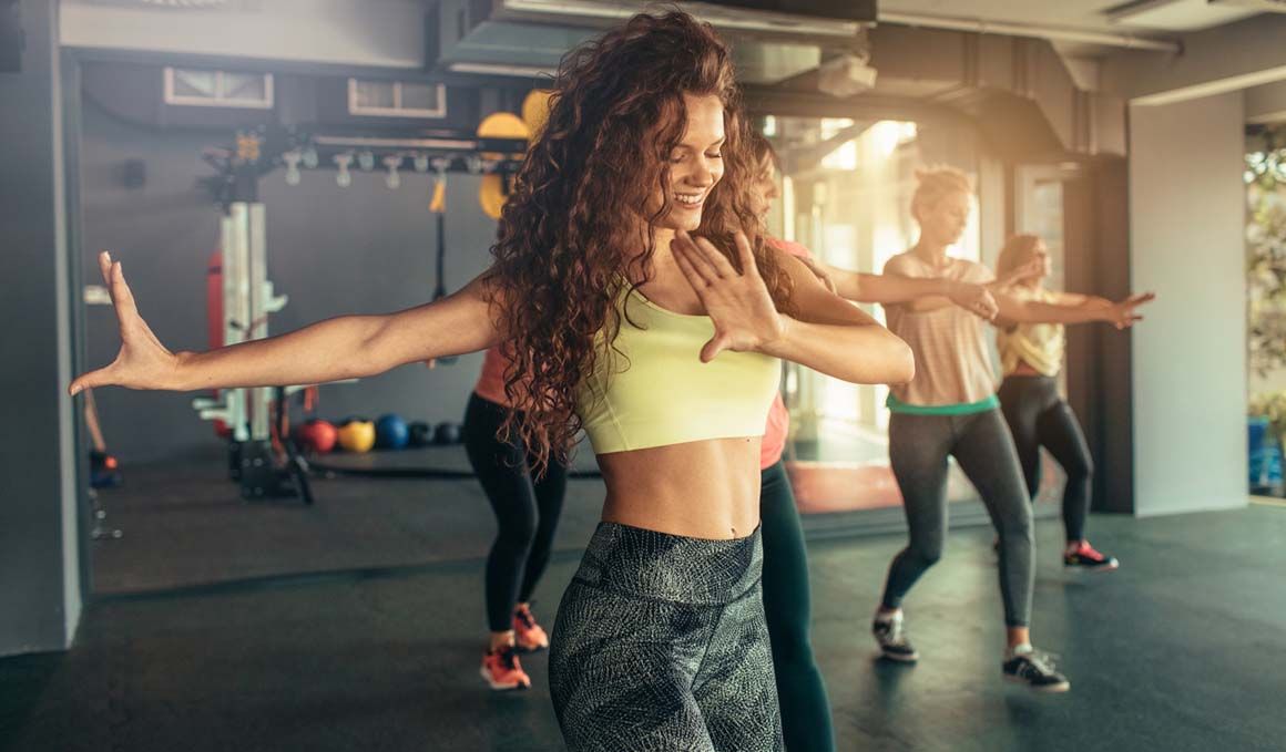 Conoce aquí los beneficios del Zumba