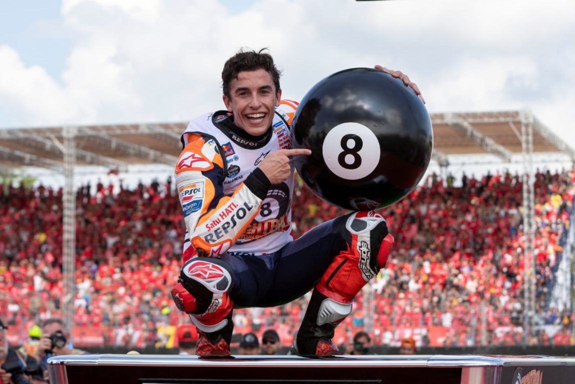 Las 10 mejores imágenes del octavo mundial de Marc Márquez