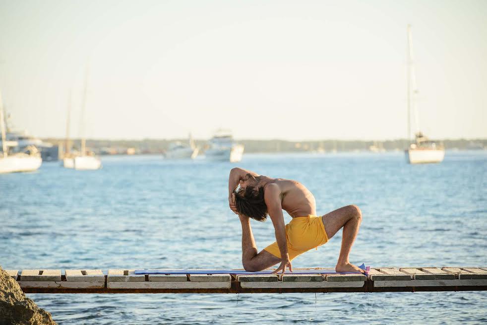 Masterclass y Workshop de Dharma Yoga con Yiannis Andritsos 