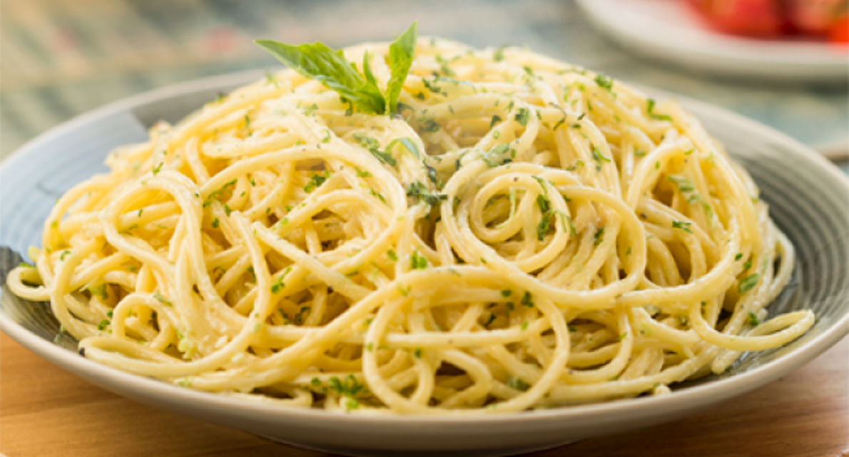 ¿Es cosa del pasado llenarse de pasta antes de una competición?