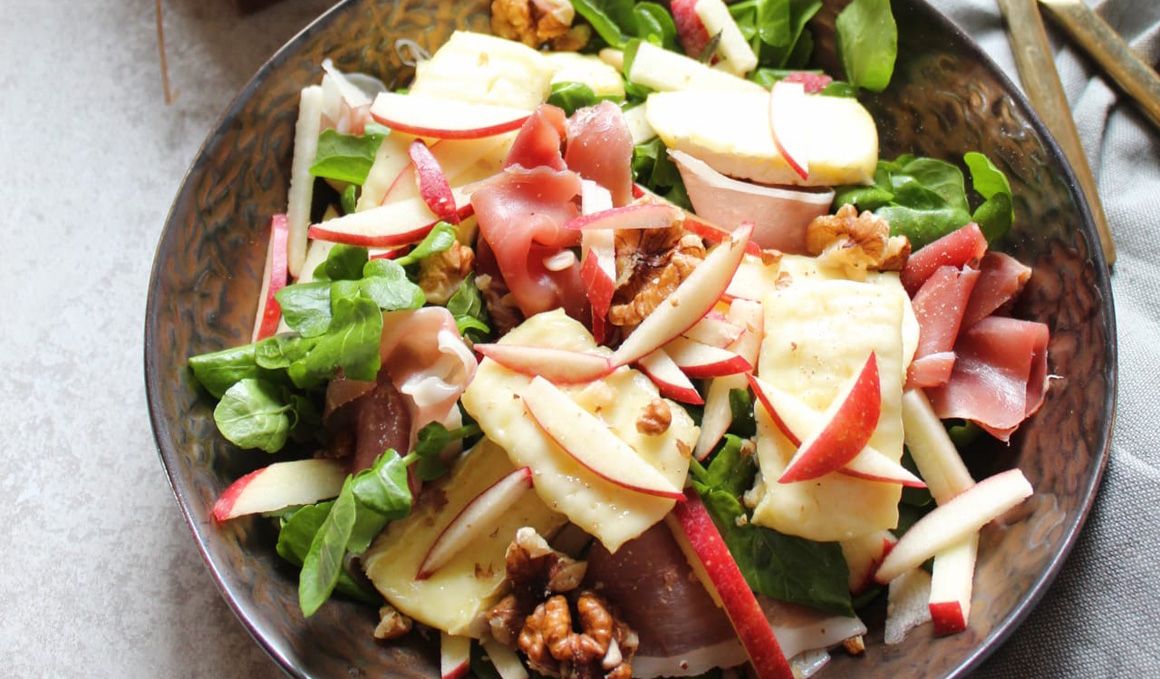 Receta de Ensalada de queso Brie, Jamón y Manzana