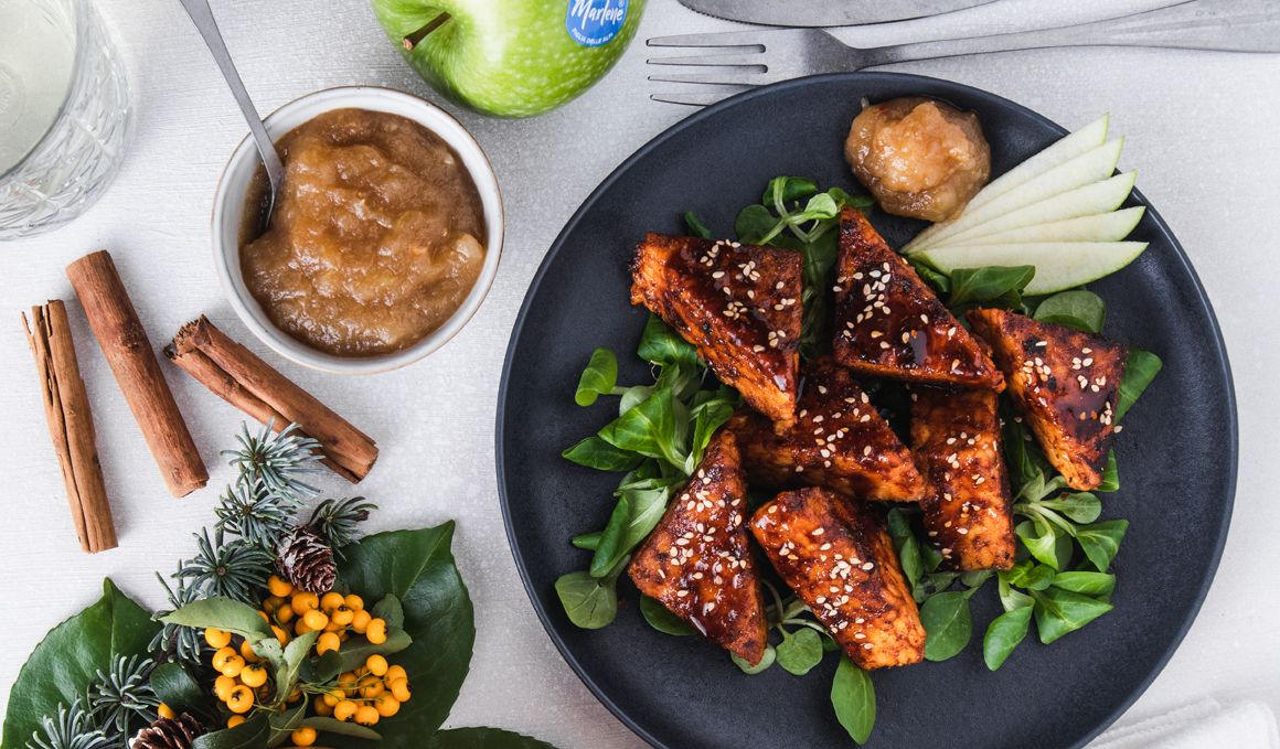 Tempeh a la plancha con chutney de manzana y jengibre
