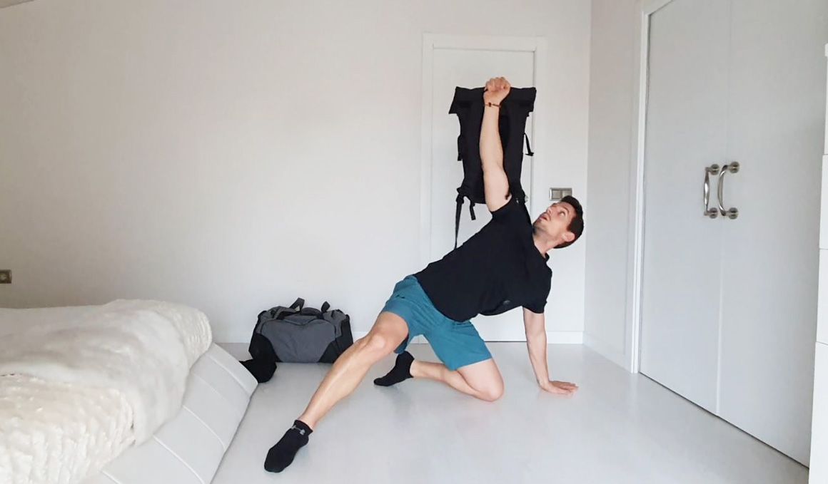 Yo entreno en casa / Día 34: Mochilas y toalla