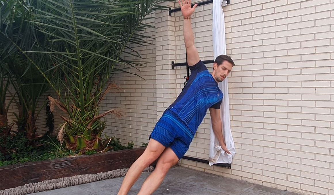 Entrenamiento de core en suspensión