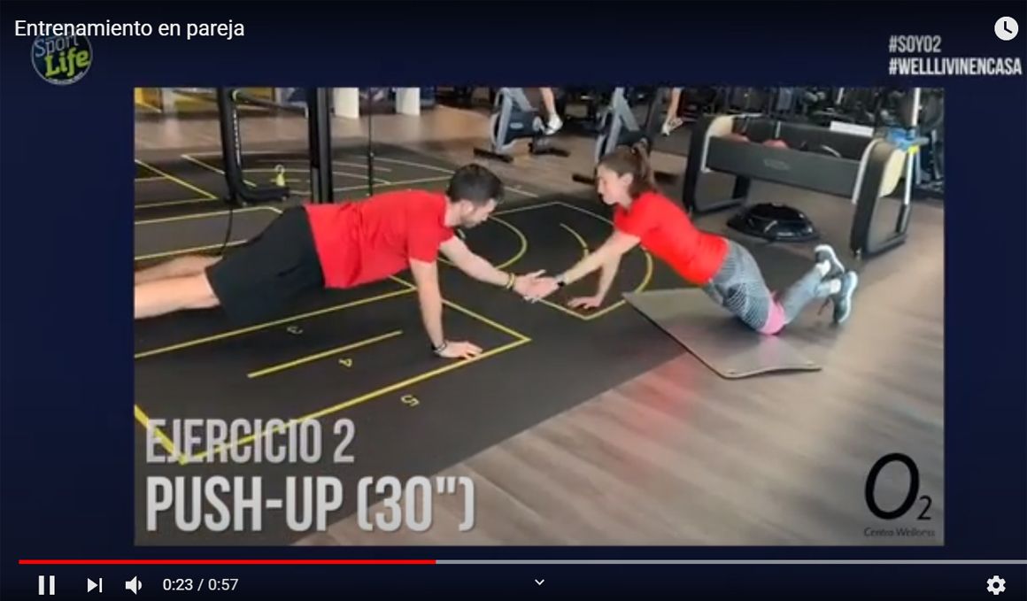Descubre 5 ejercicios y 5 beneficios de Entrenar en Pareja con este vídeo