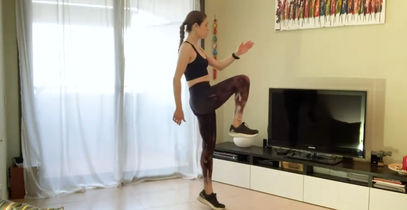 El vídeo con los ejercicios que puedes hacer en casa para mejorar tu técnica de carrera