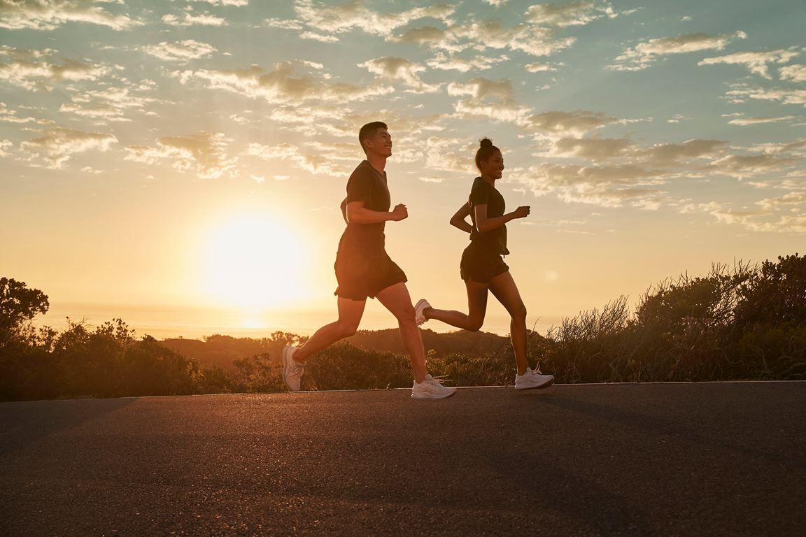 Los 10 minutos de ejercicios que debes incorporar en tu rutina de running para reducir riesgo de lesión