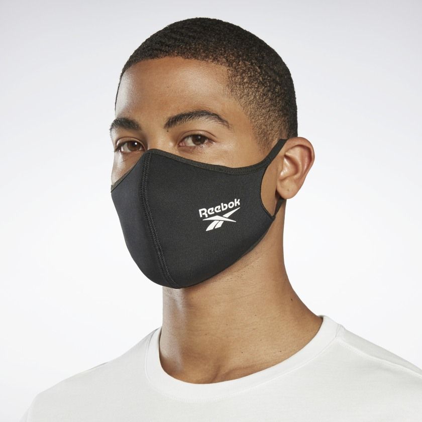 Las mascarillas de Rebook a favor de Save the Children