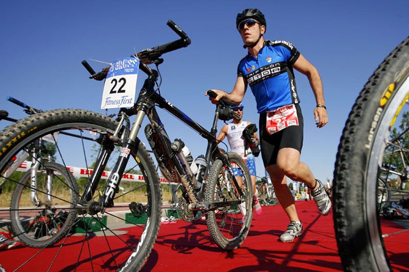 Trucos para unas transiciones rápidas en triatlón