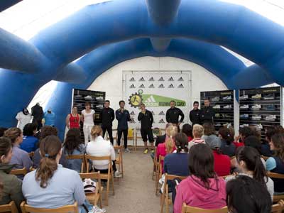 Chicas ¡Al adidas running day! Chicas ¡Al adidas running day!
