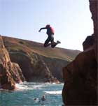 Qué es el Coasteering