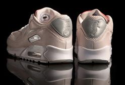 Nike lanza Air Max 90 "Tongue N' Cheek"