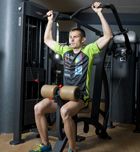 El triatleta en el gimnasio