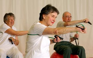 Ejercicio y dieta para mejorar la calidad de vida de las personas mayores