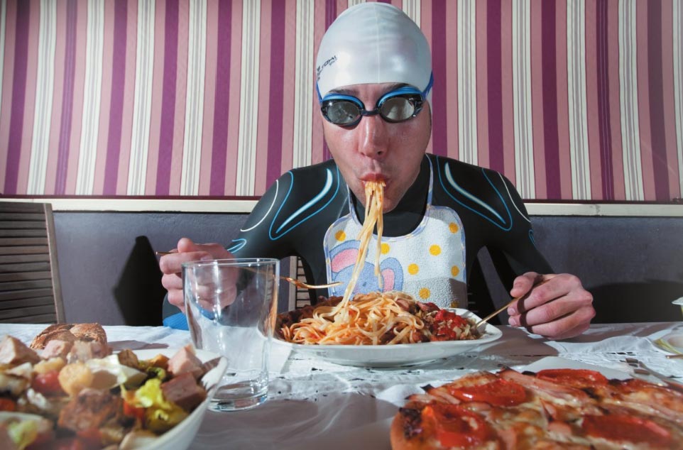 La dieta para mejorar en triatlón: come y entrena