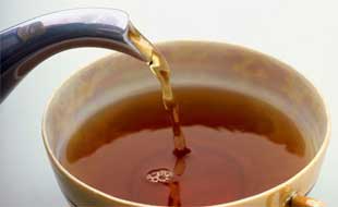 El té negro parece tener propiedades de hidratación muy similares al agua