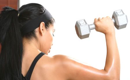 ¿Hombros de cristal? Entrena fuerza sin riesgo