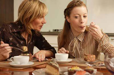 ¿Engorda comer después de las 9?