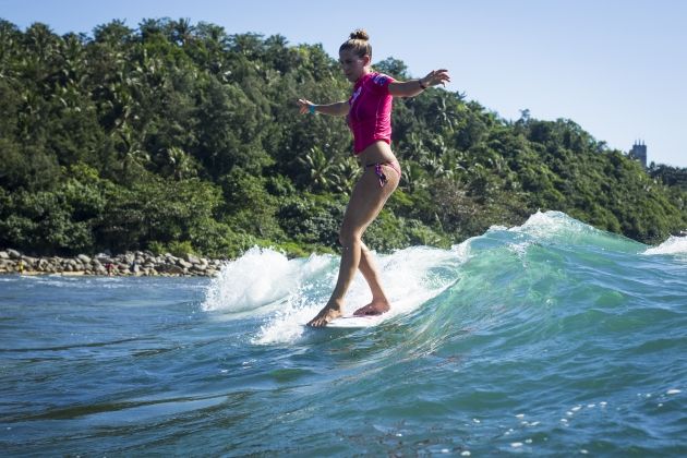 Entrevista a Lindsay Steinriede, campeona del mundo en longboard surf en la Swatch Girls Pro 2011 Entrevista a Lindsay Steinriede, campeona del mundo en longboard surf en la Swatch Girls Pro 2011