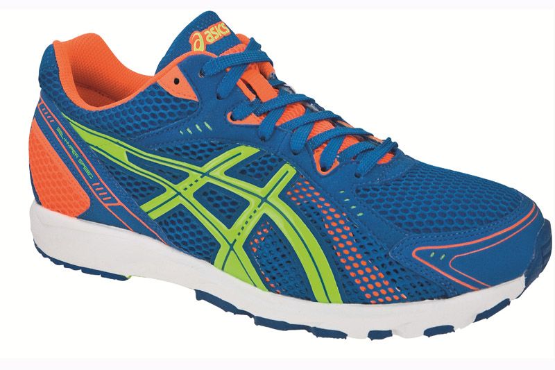 Asics lanza su nueva colección de zapatillas ligeras
