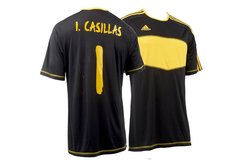 Este mes sorteamos una camiseta firmada por Iker Casillas