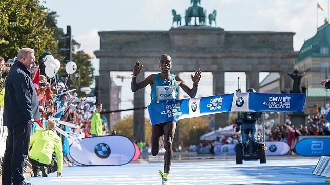 ¿Pudo perder el récord del mundo de maratón por la plantilla?