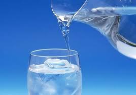 ¿Quieres adelgazar? Beber menos agua no es la solución