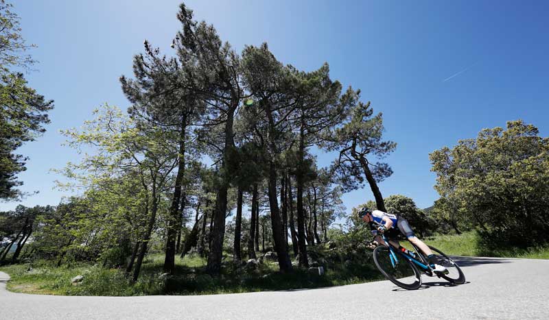 5 fallos al afrontar las curvas en bici