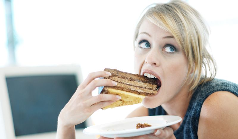 Un truco para comer menos cuando el cerebro pide energía