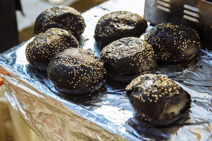 Black Salmon Burger, una hamburguesa fitness, saludable y de gourmet