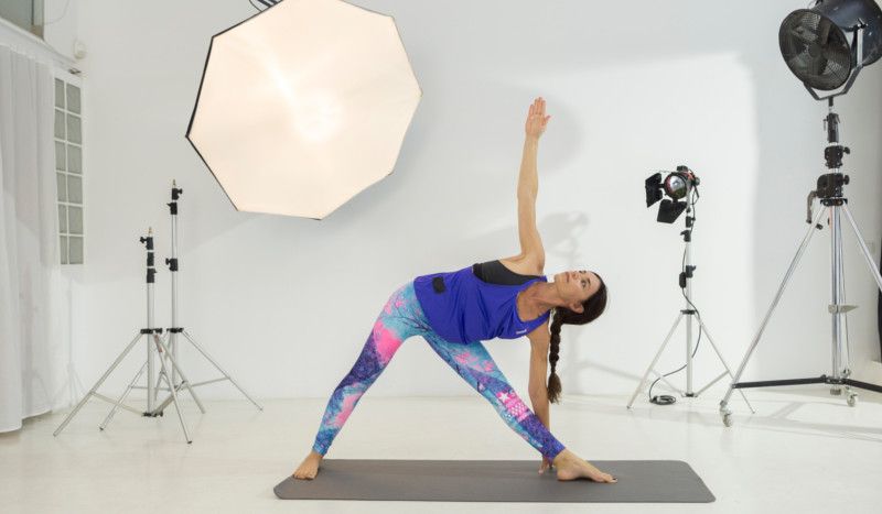 Las cinco posturas de yoga para mejorar en tu entrenamiento