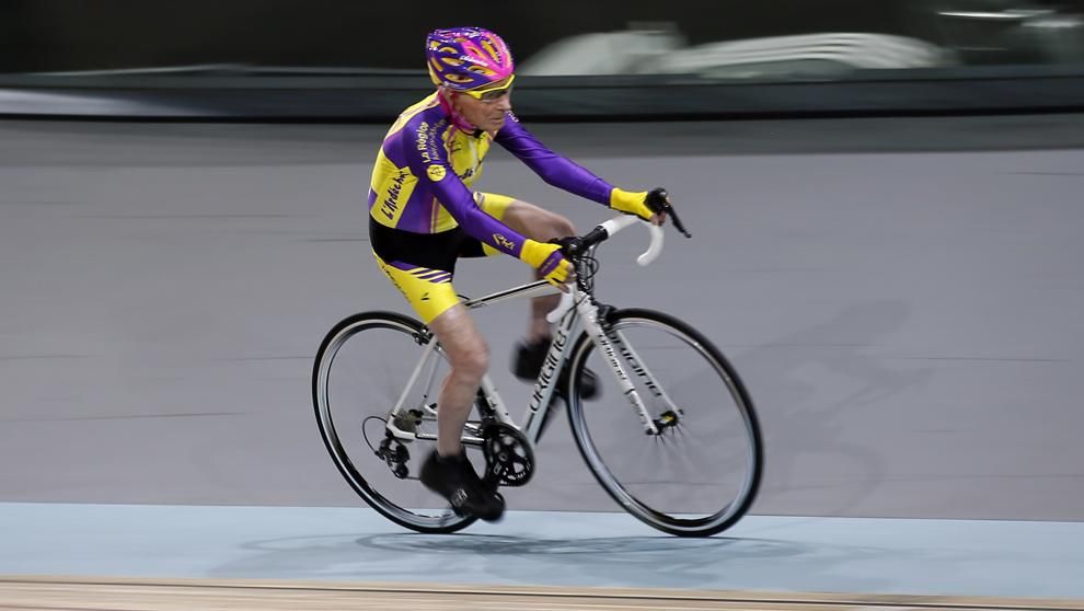 ¡Récord de la hora en bici con 105 años!