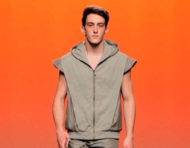 Los atletas paralímpicos, estrellas en un desfile de la Fashion Week de Madrid