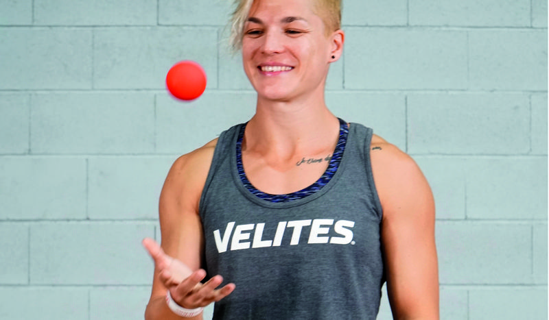 Masajes con pelotas Lacrosse para recuperar, así debes hacerlos