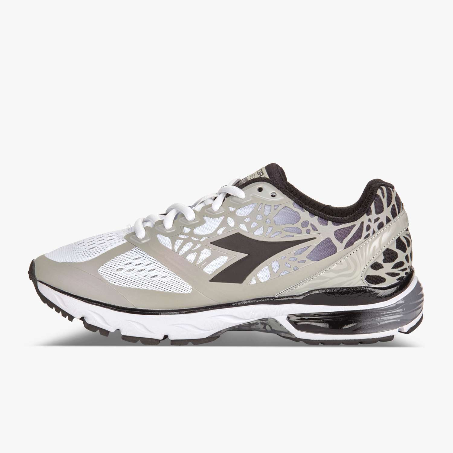 PROBAMOS A FONDO: DIADORA MYTHOS BLUSHIELD HIP