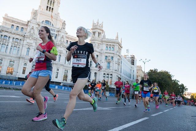 2500 corredoras llenan de energía el EDP Medio Maratón de la Mujer