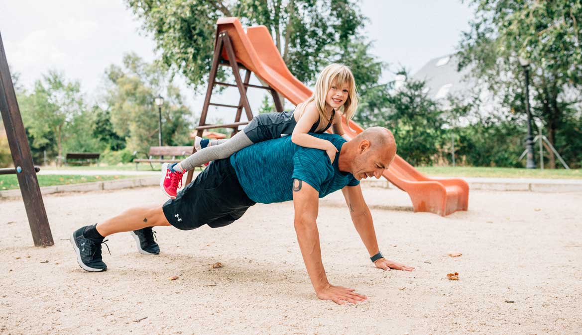 Los ejercicios para entrenar y ponerte en forma, ¡también con tus hijos!