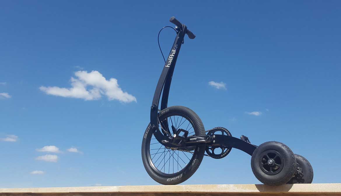 Halfbike: pedalea, corre y patina a la vez