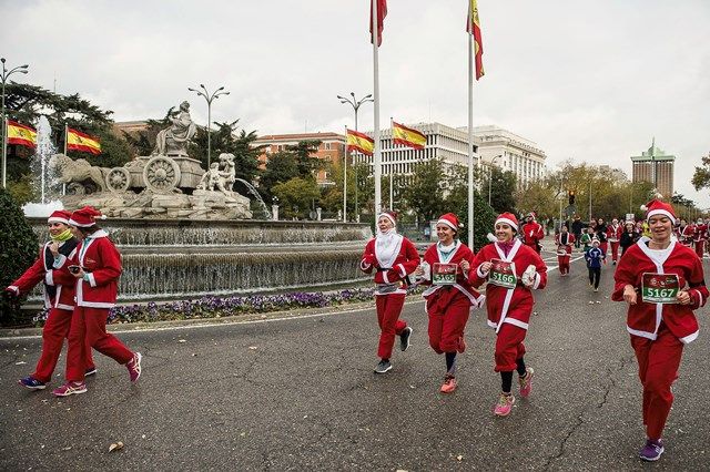 7.000 participantes llenan la Carrera Papa Noel de Madrid