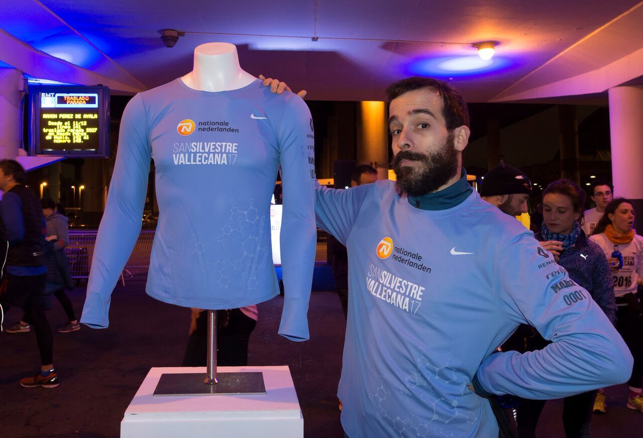 La camiseta de la San Silvestre 2017 será azul