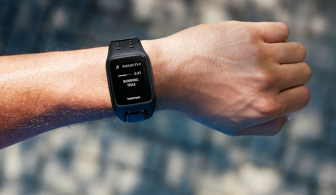 Sorteamos dos pulsómetros TomTom Runner 2, un Camelbak, 5 miniherramientas y 20 packs de suplementos articulares
